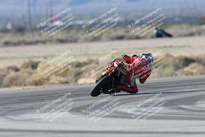 media/Jan-15-2026-Racers Edge (Thu) [[dfebeb70ab]]/3-B Group/Session 4 (Turn 5)/